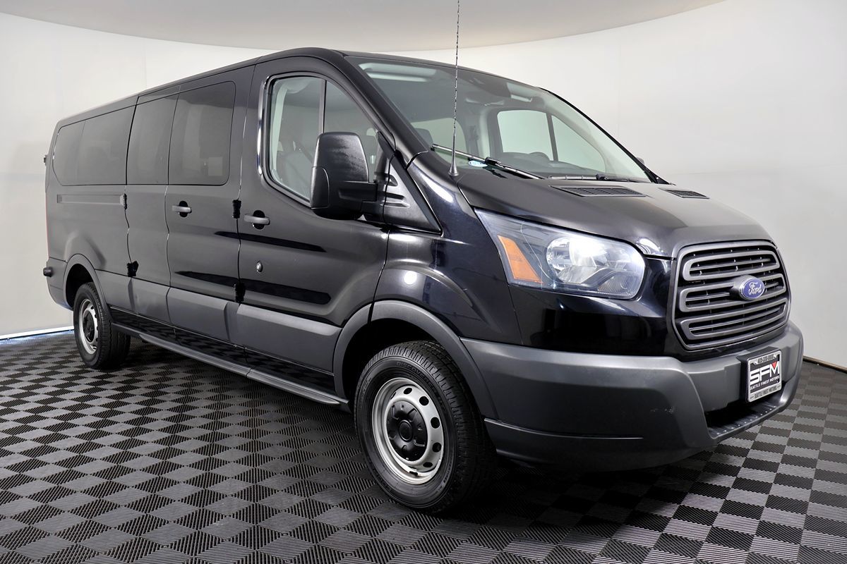 Ford Transit photo 6