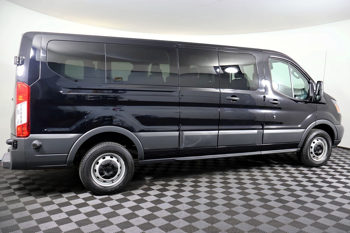 Ford Transit photo 7