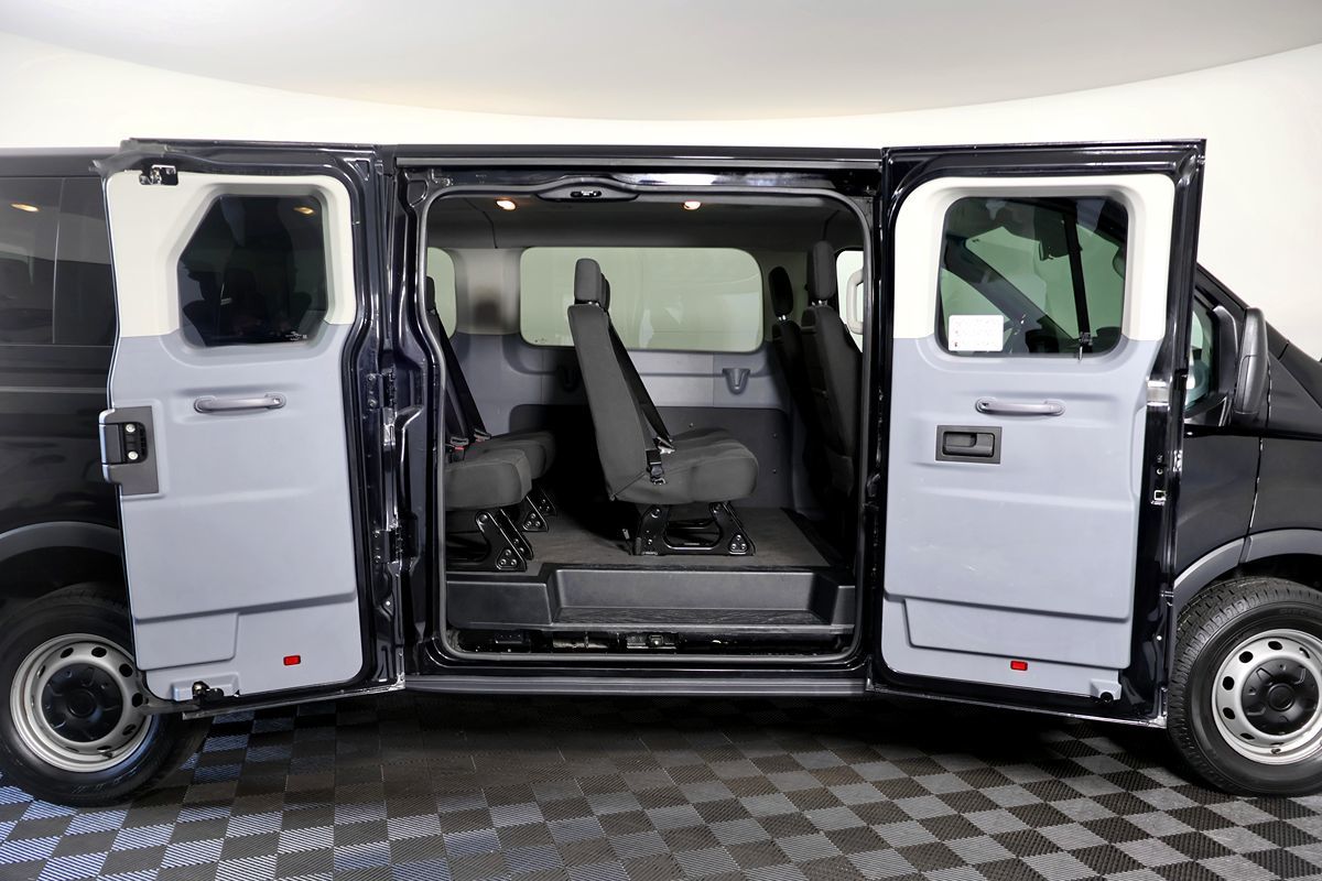 Ford Transit photo 41