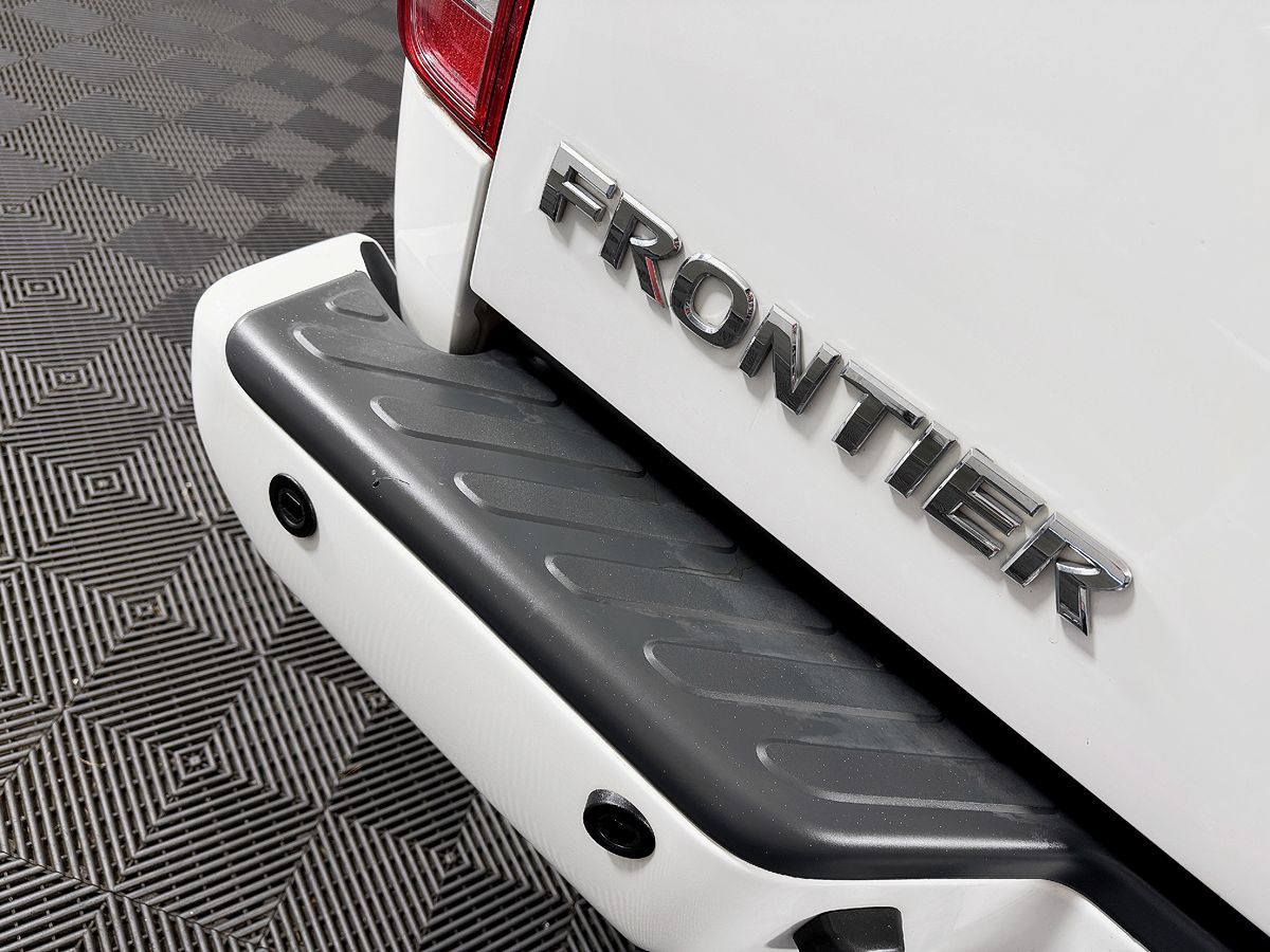 Nissan Frontier photo 12