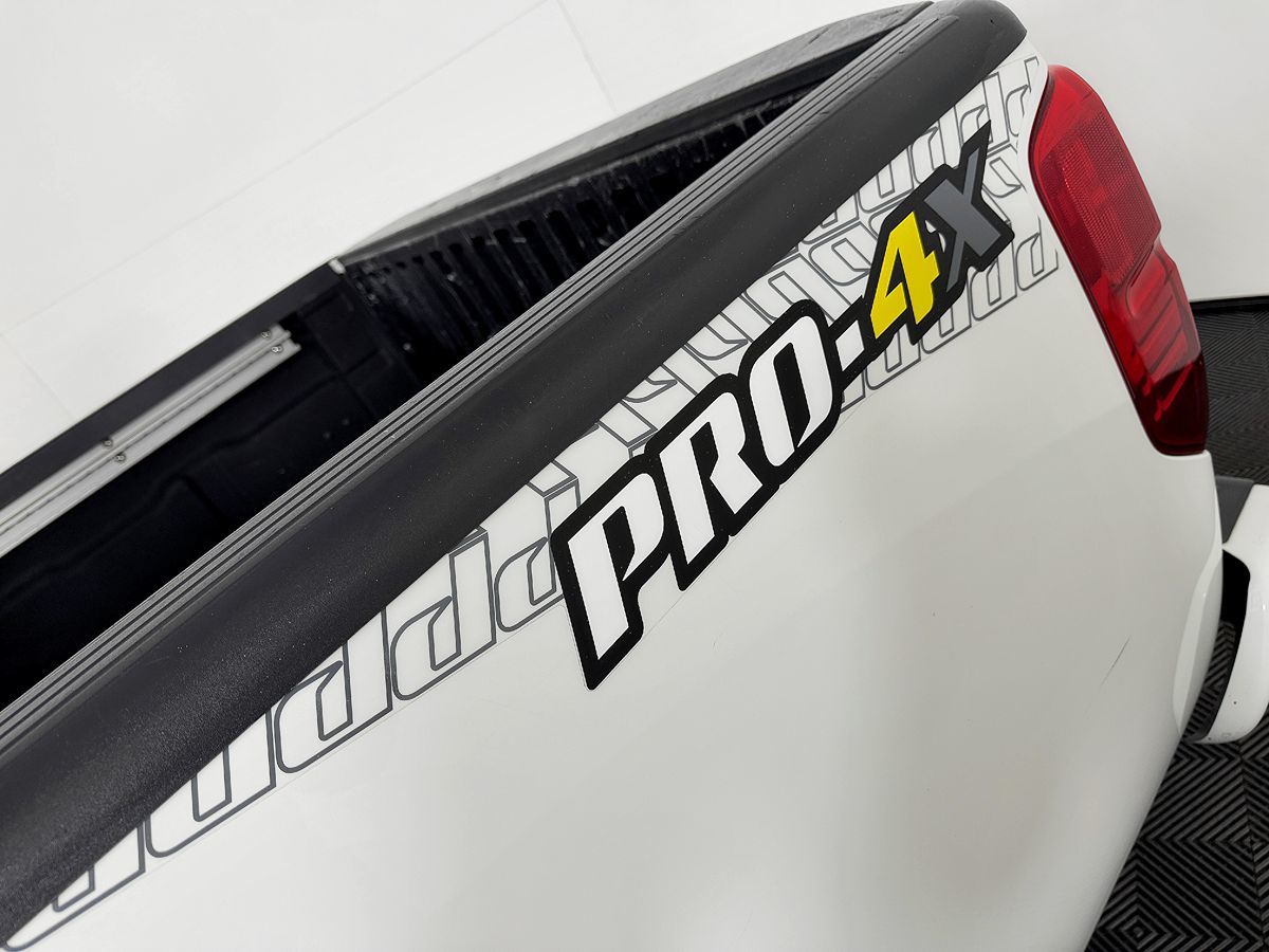 Nissan Frontier photo 23