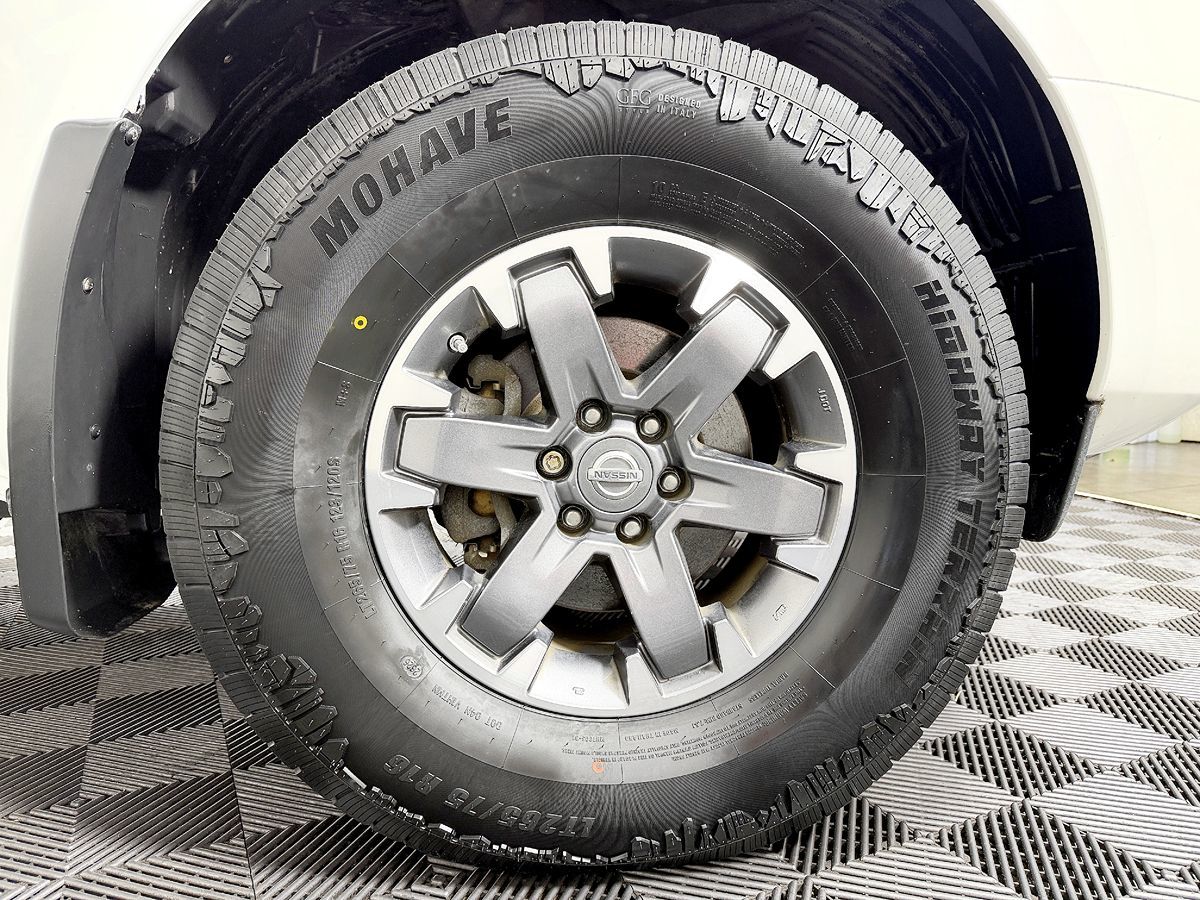 Nissan Frontier photo 25