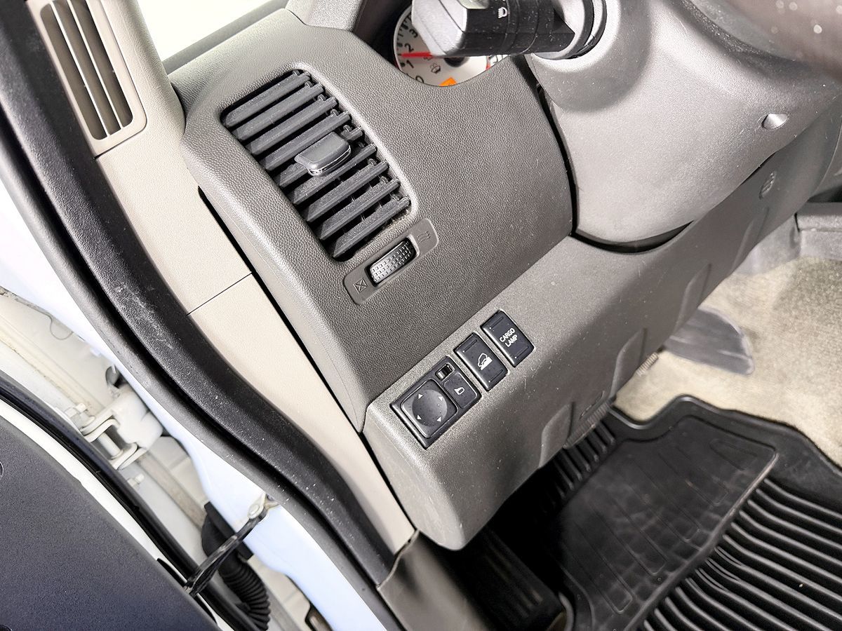 Nissan Frontier photo 28