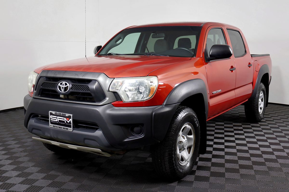 Toyota Tacoma photo 3