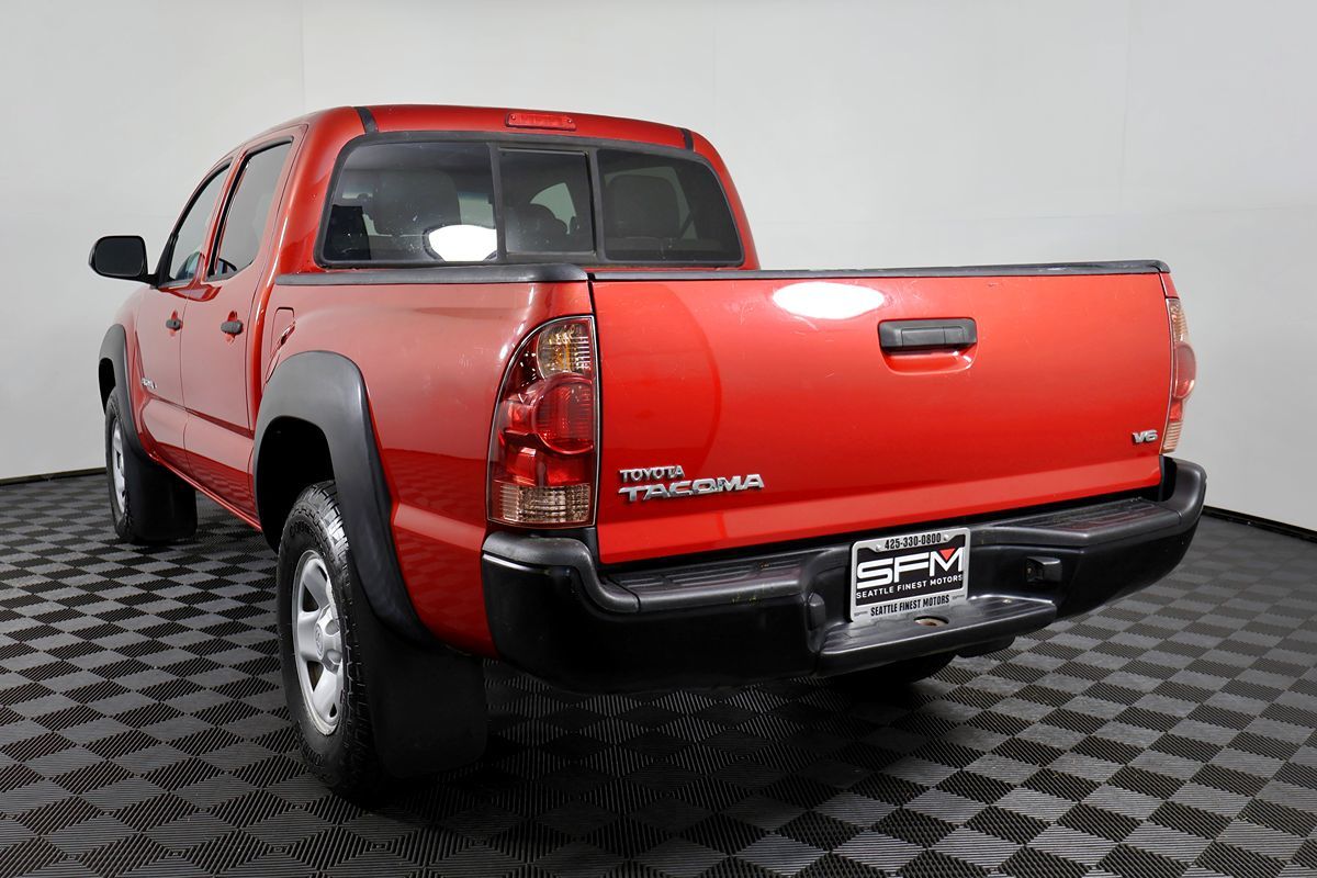Toyota Tacoma photo 12