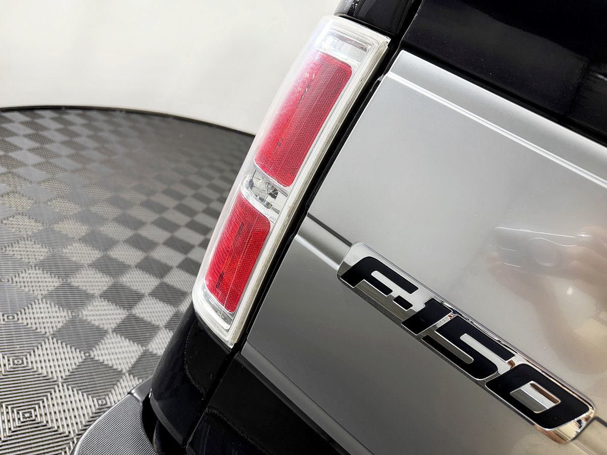 Ford F-150 photo 11