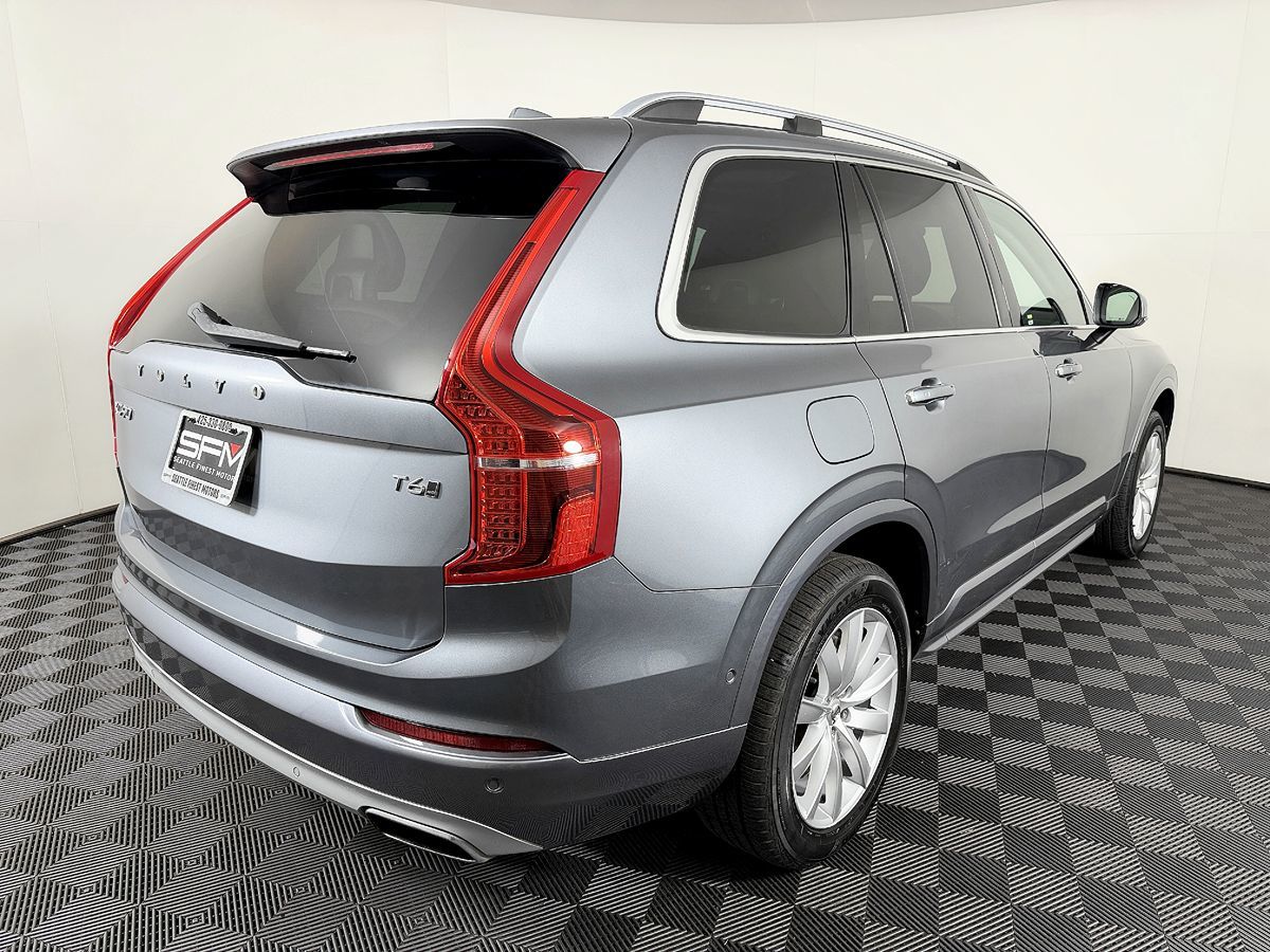 Volvo XC90 photo 8