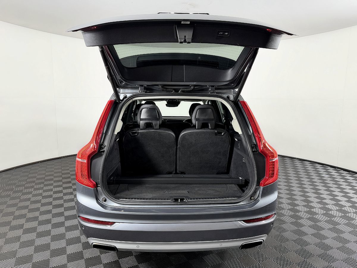 Volvo XC90 photo 13