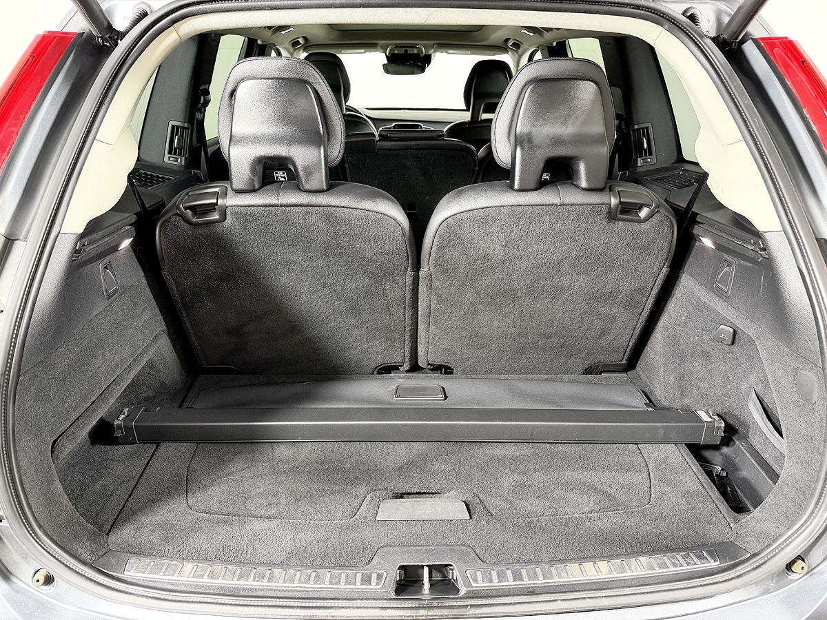Volvo XC90 photo 14