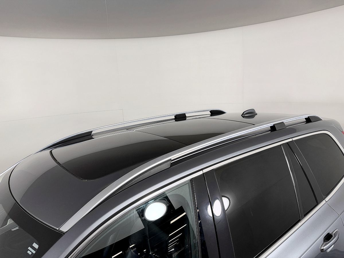 Volvo XC90 photo 28