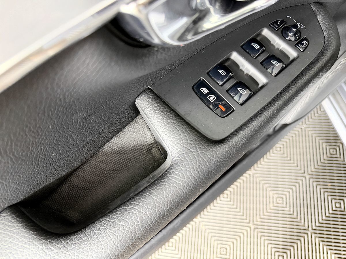 Volvo XC90 photo 32