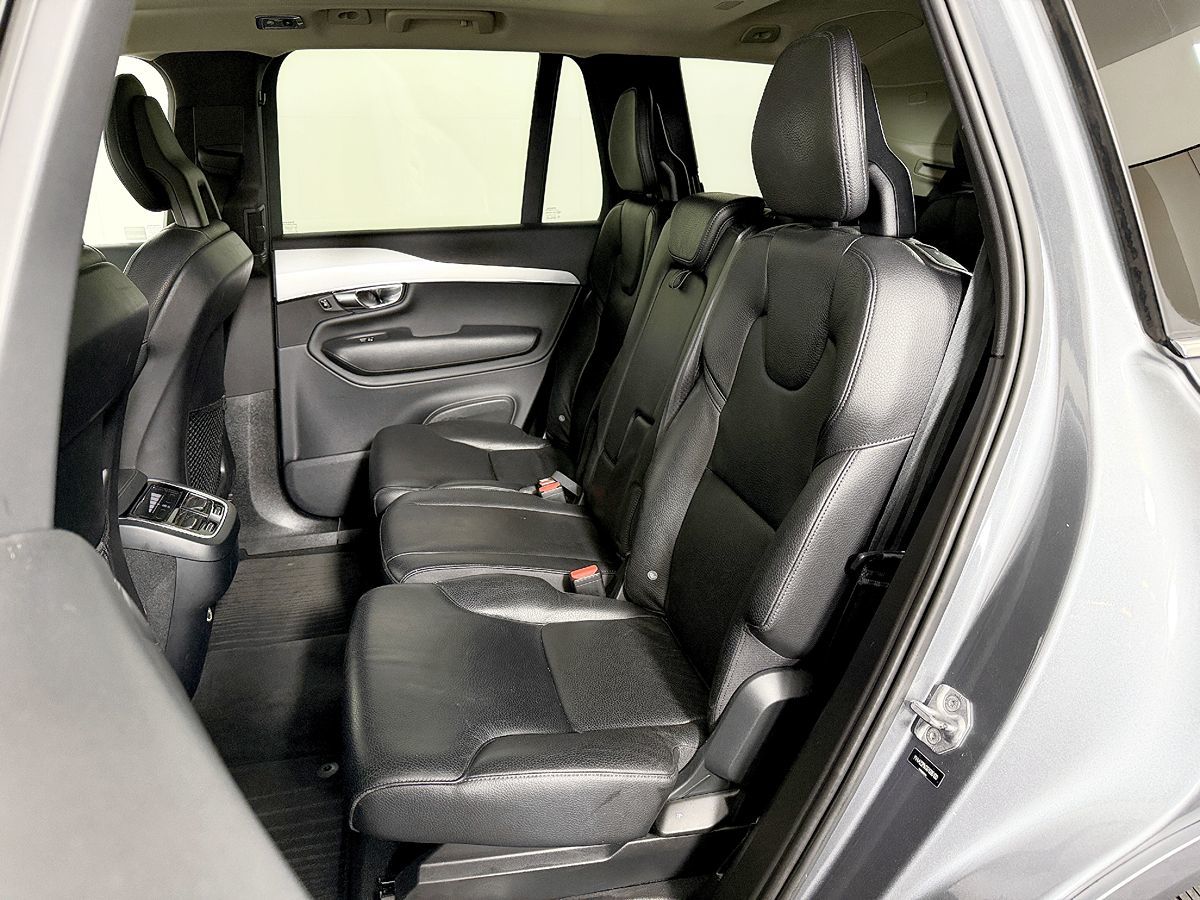 Volvo XC90 photo 43