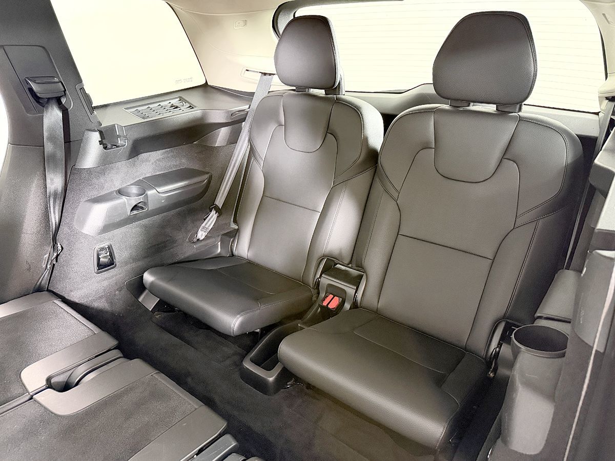 Volvo XC90 photo 45
