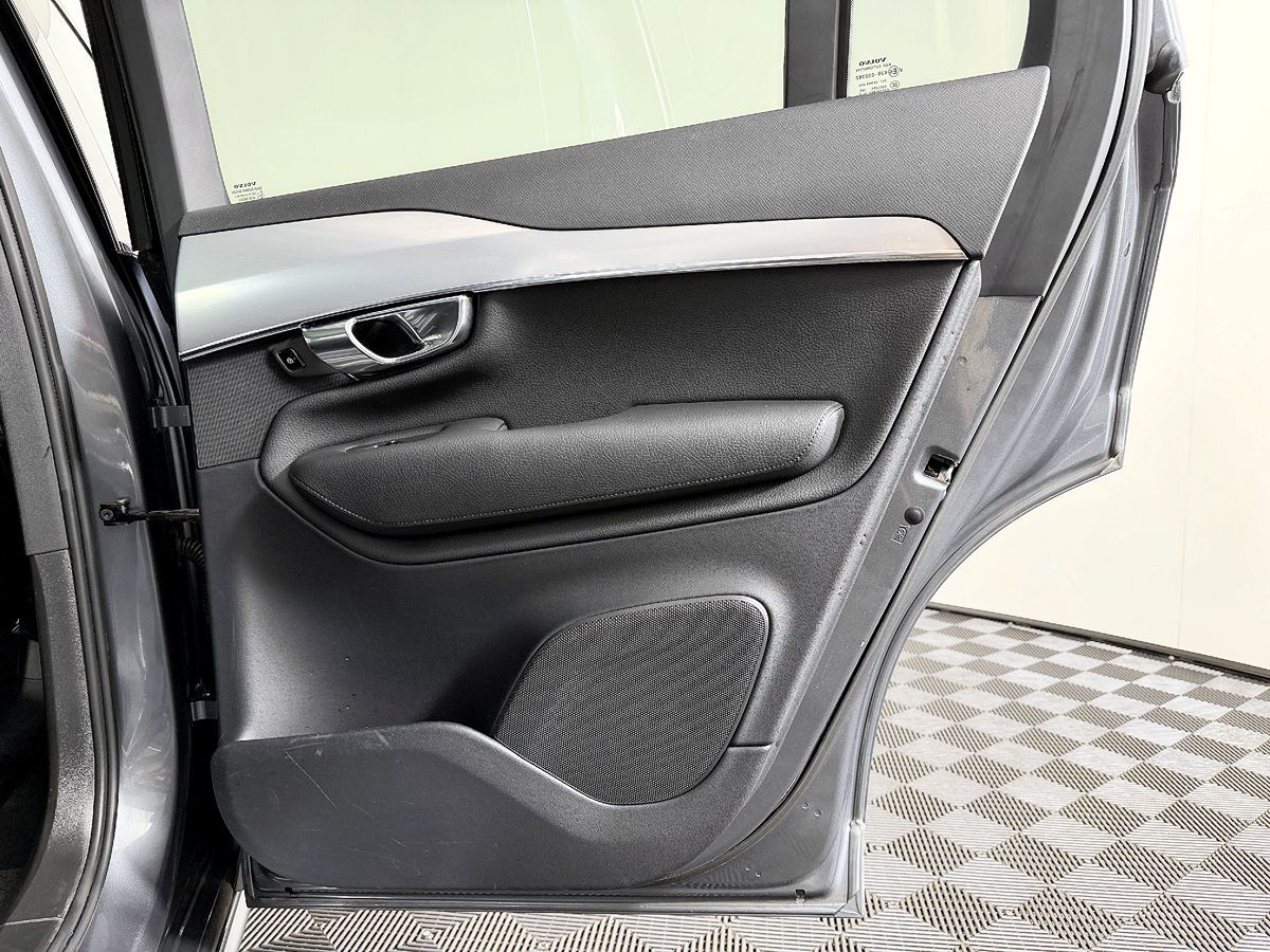 Volvo XC90 photo 47