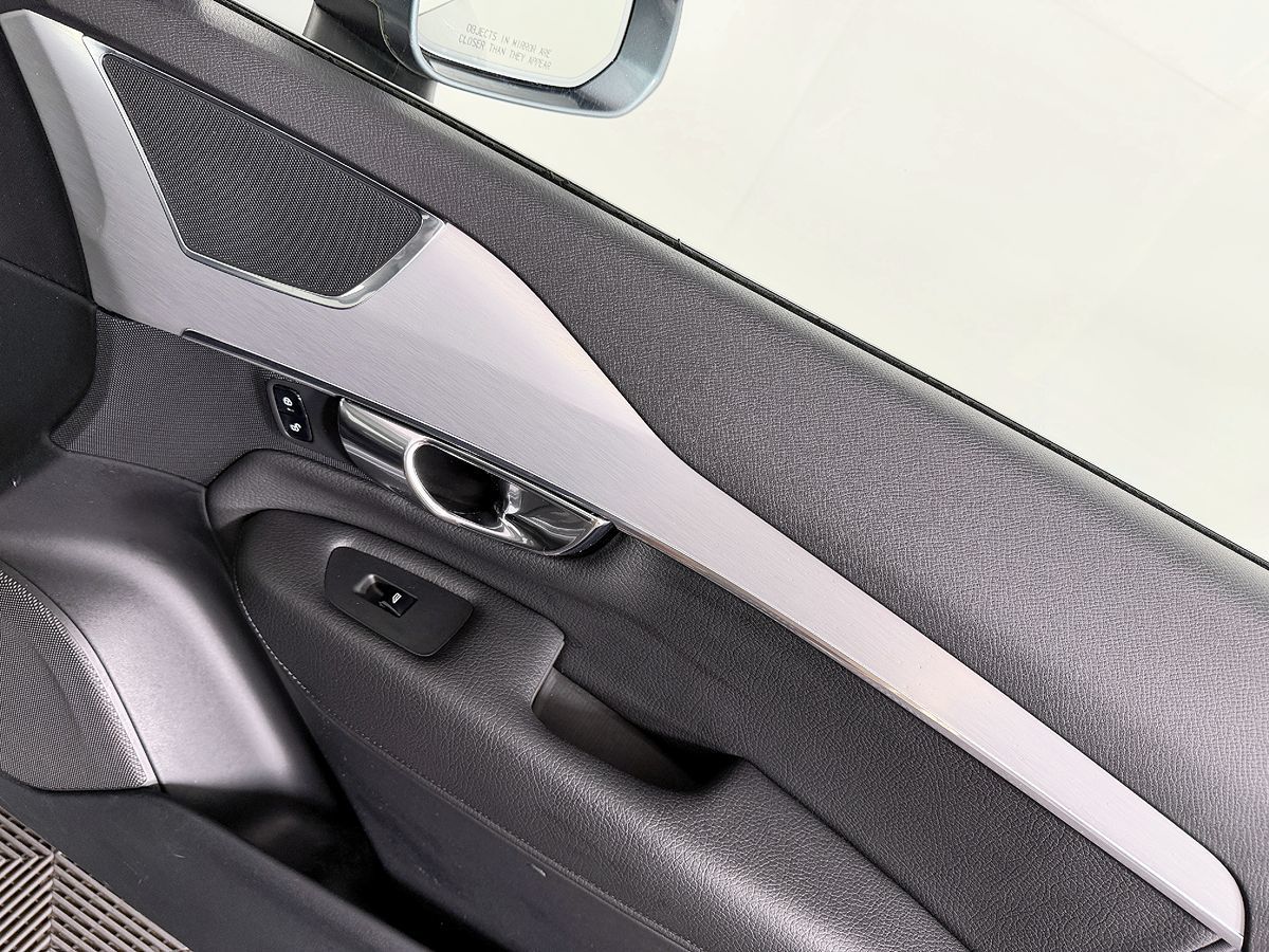 Volvo XC90 photo 51