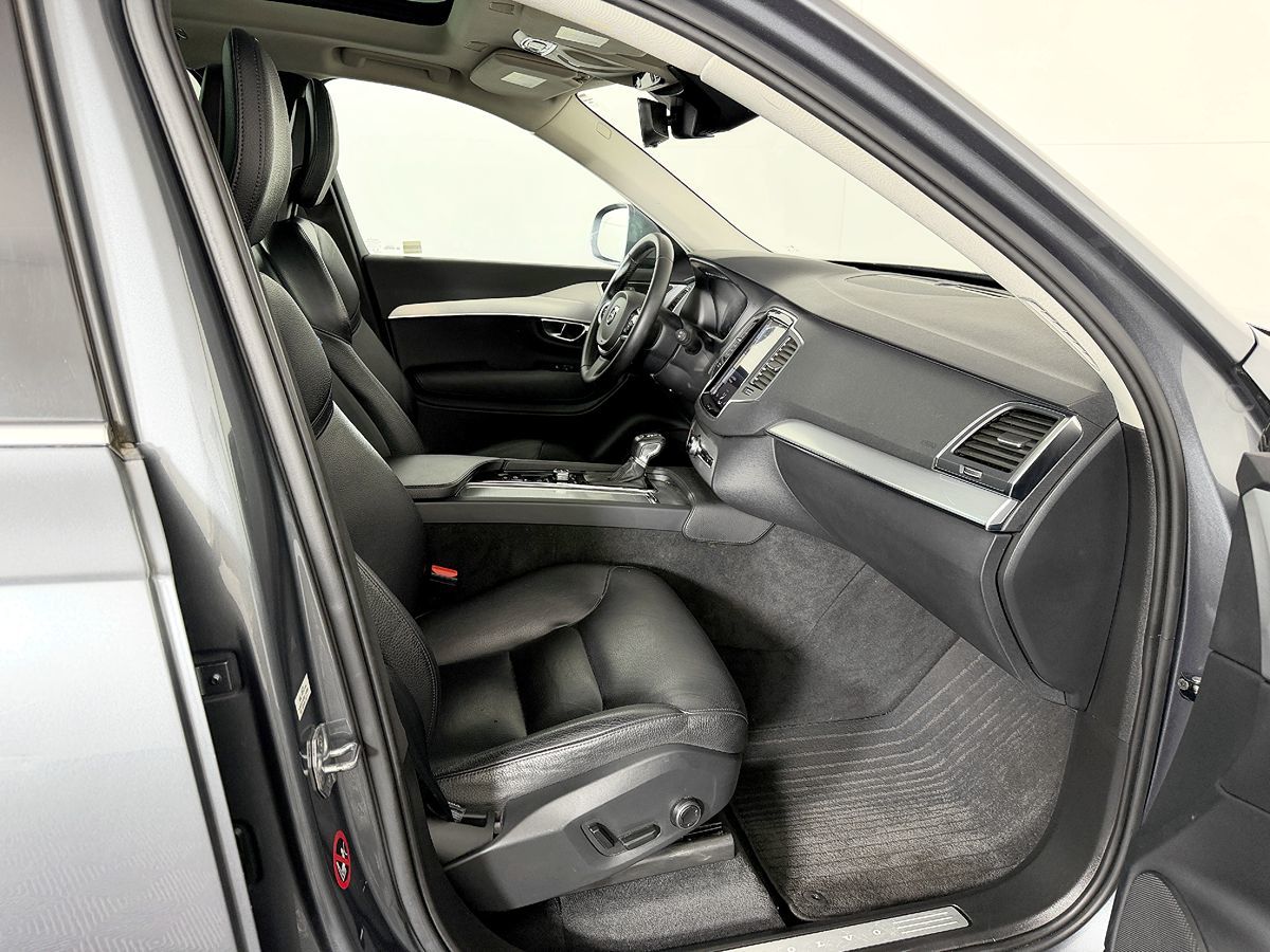 Volvo XC90 photo 53