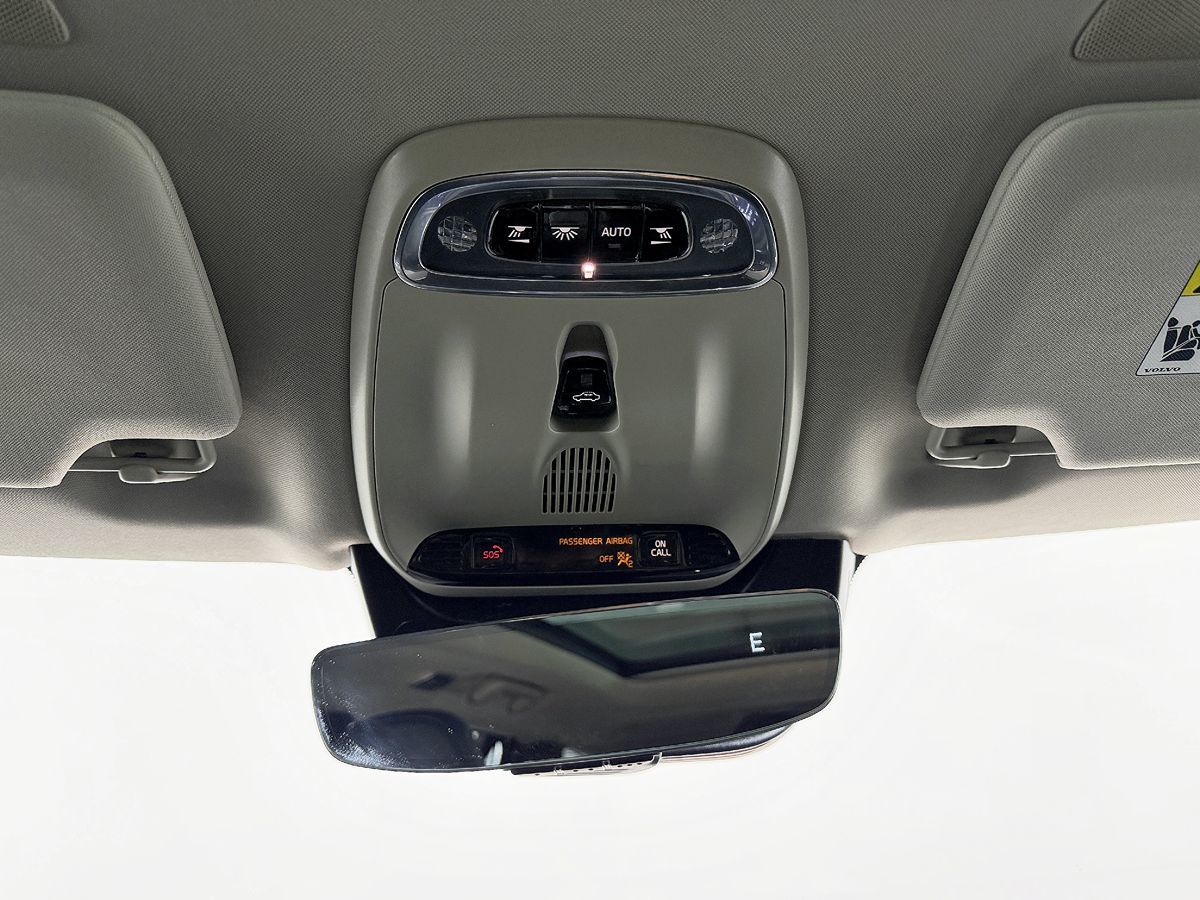 Volvo XC90 photo 59