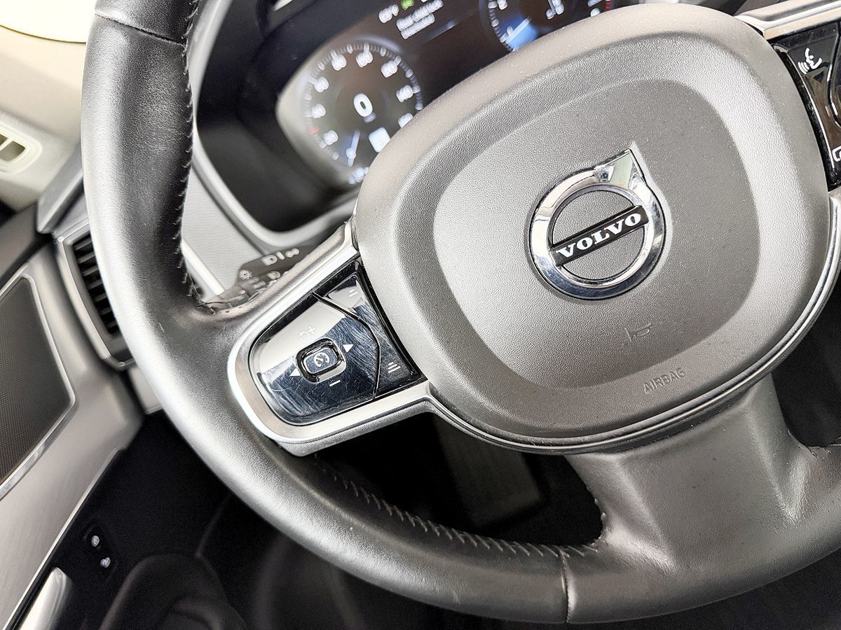 Volvo XC90 photo 65