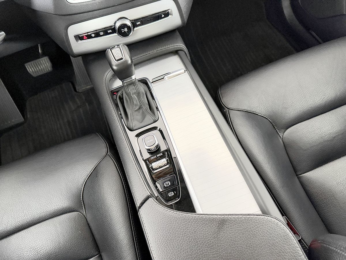 Volvo XC90 photo 68