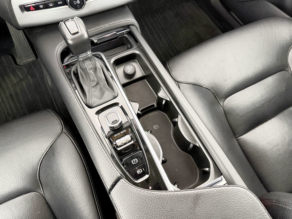 Volvo XC90 photo 69