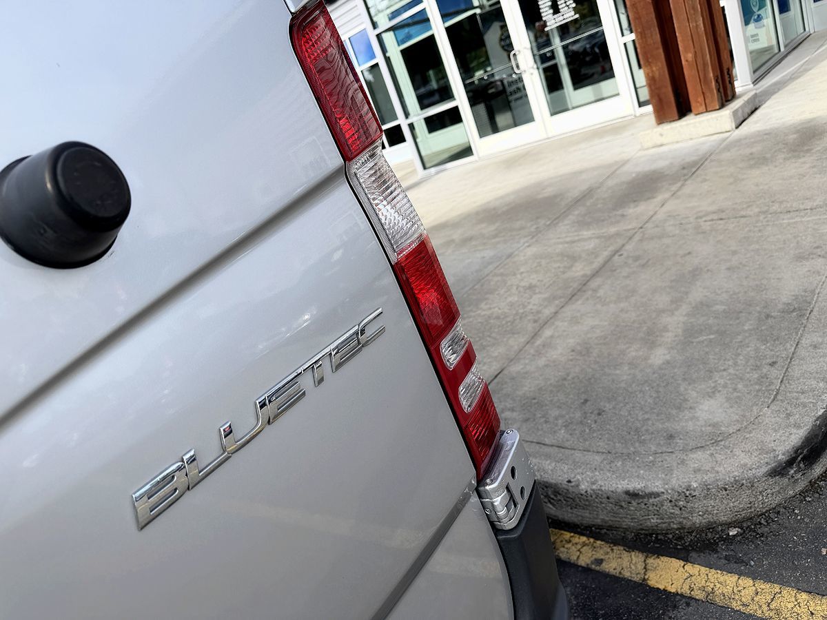 Mercedes-Benz Sprinter photo 11