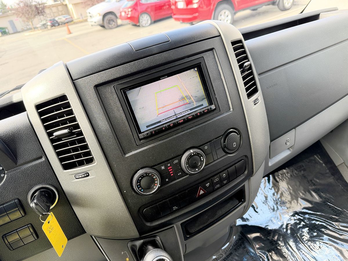 Mercedes-Benz Sprinter photo 46