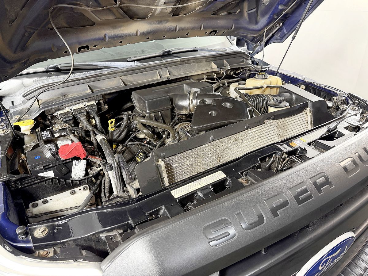 Ford F-350 photo 20