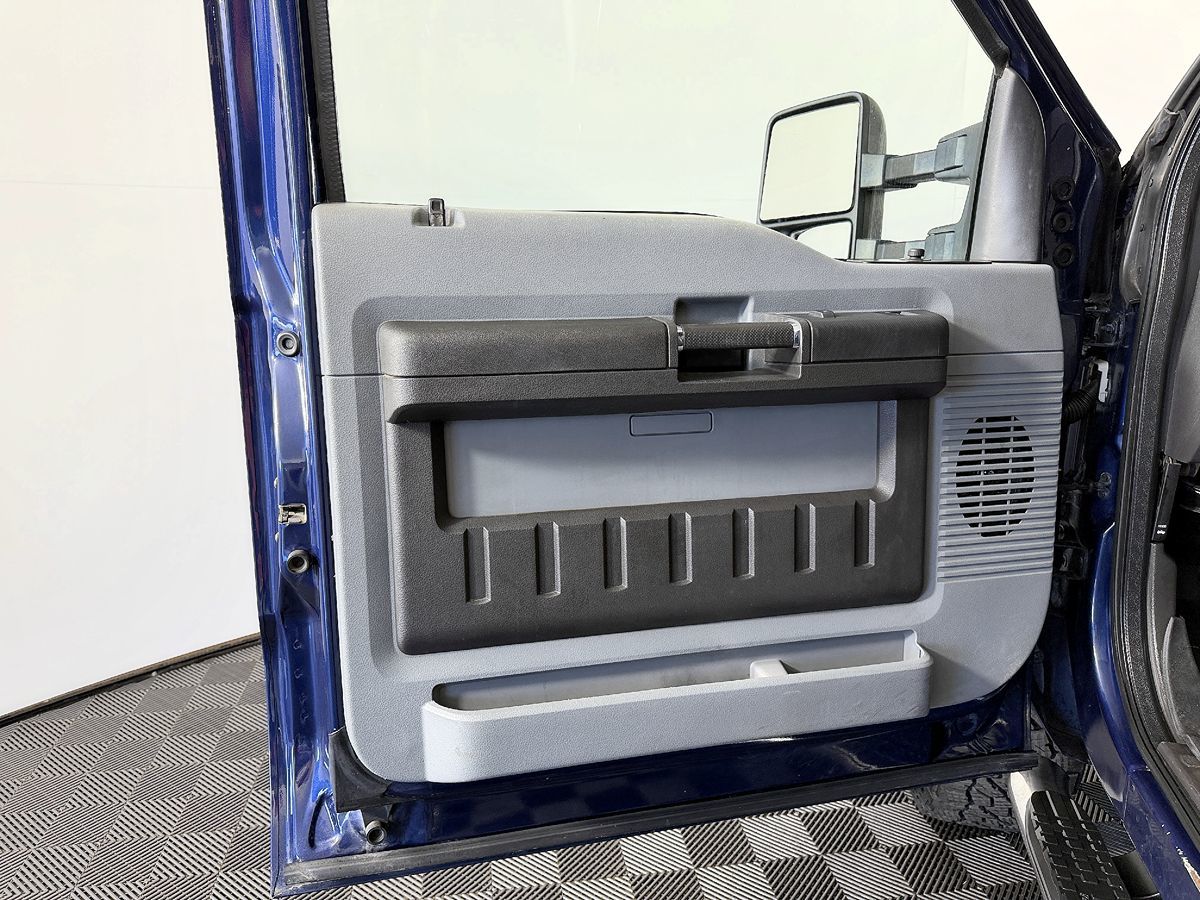 Ford F-350 photo 29