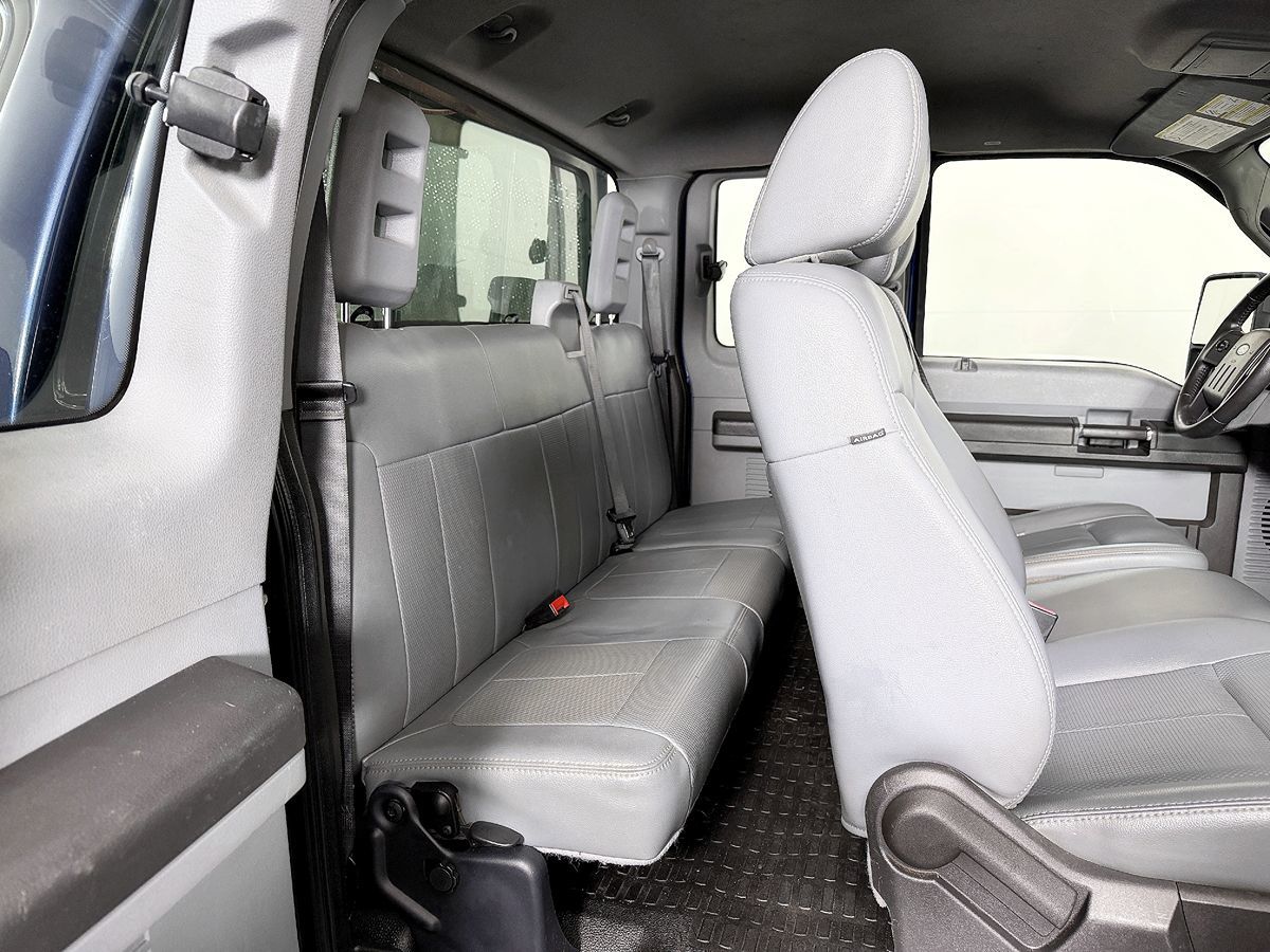 Ford F-350 photo 37