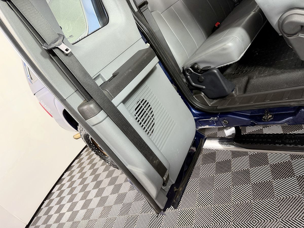 Ford F-350 photo 38