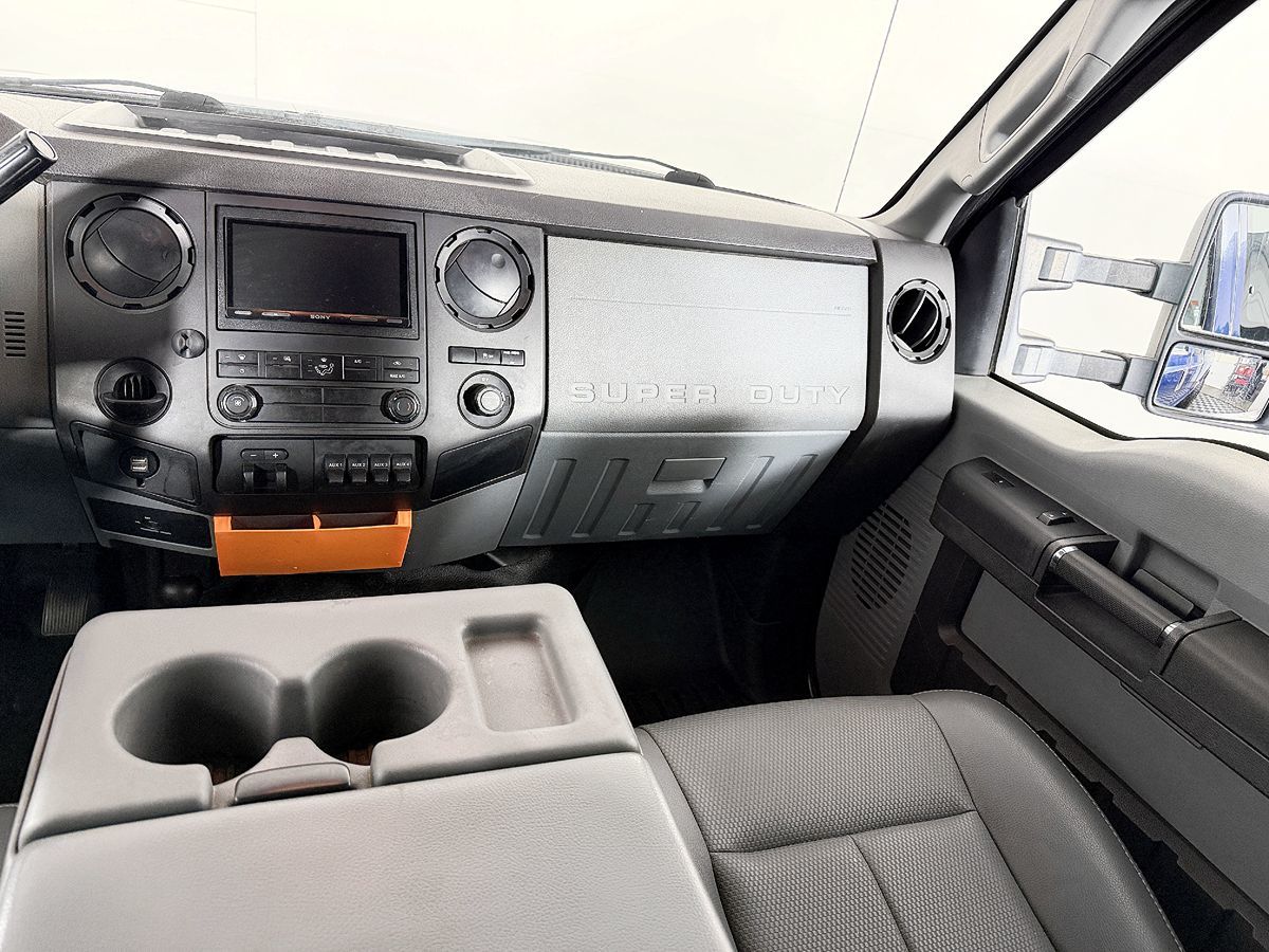 Ford F-350 photo 46
