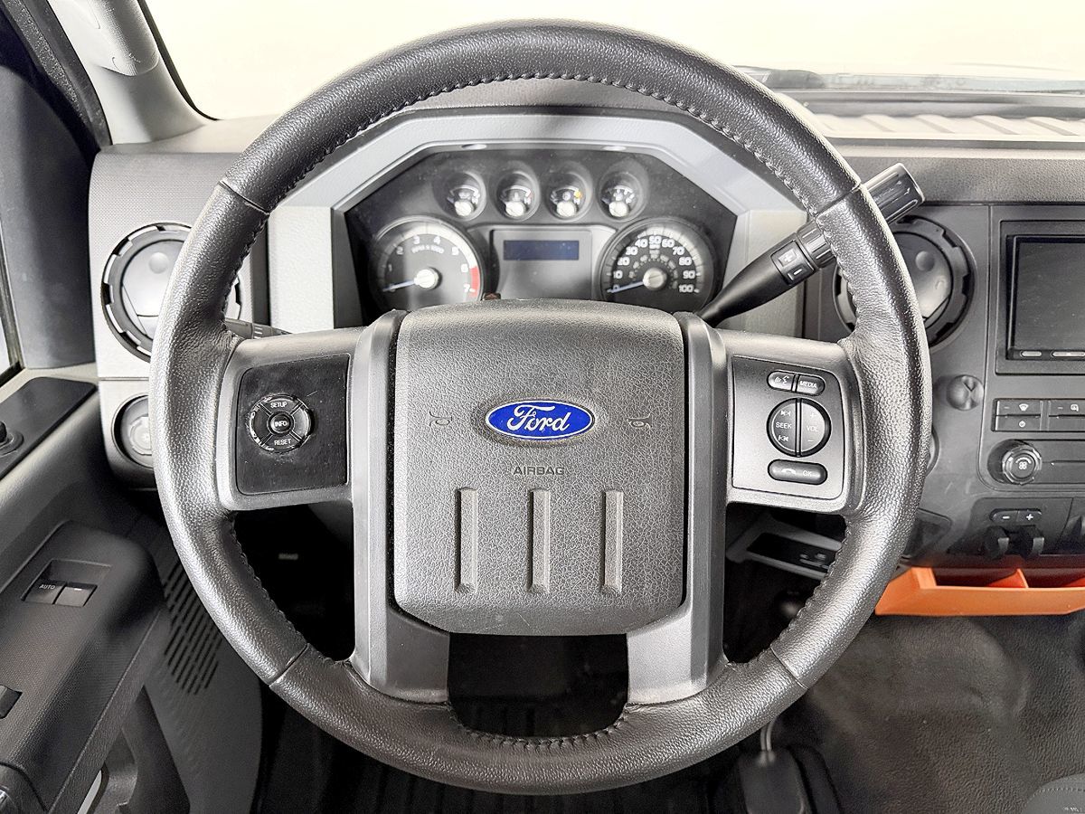 Ford F-350 photo 48