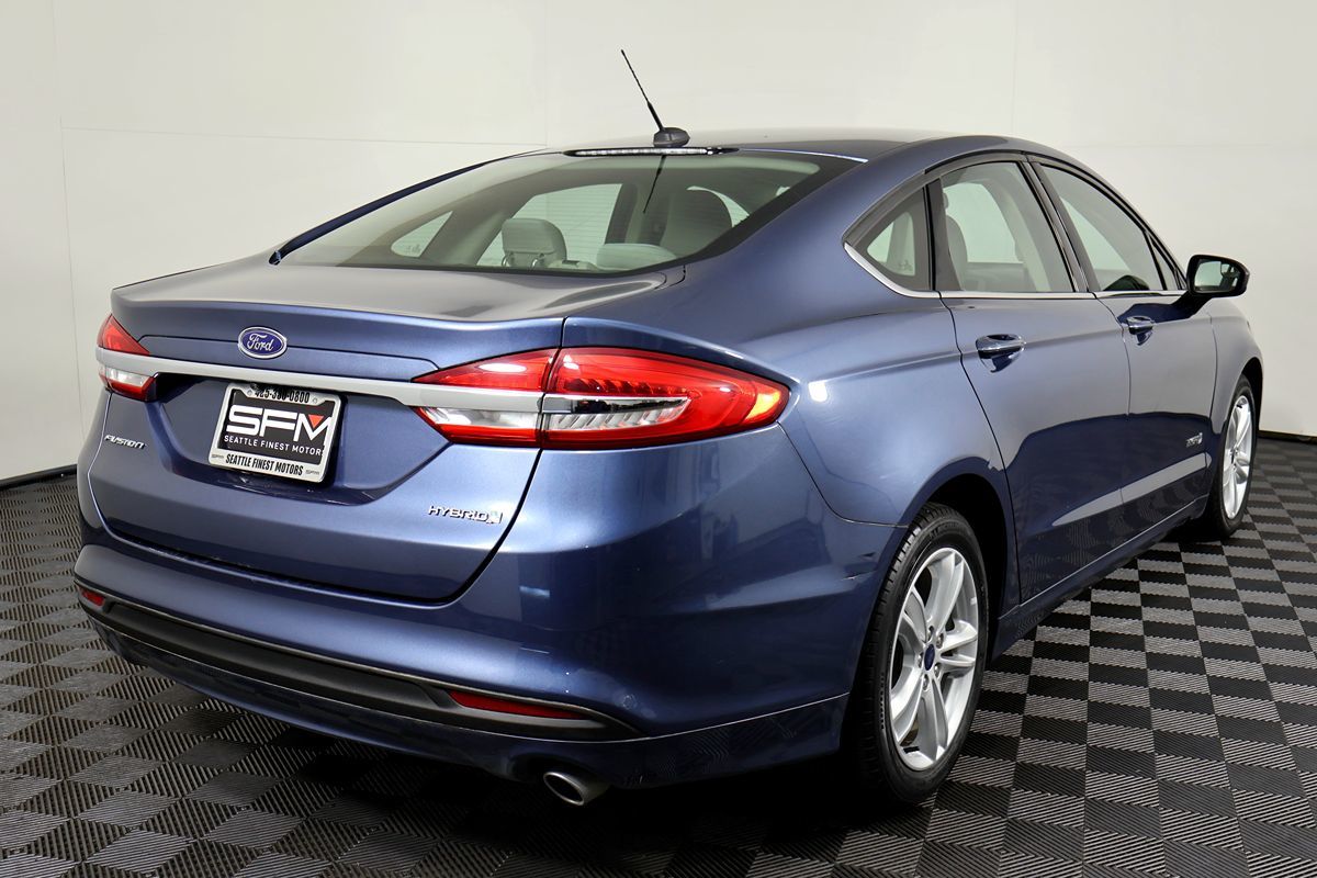 Ford Fusion photo 9