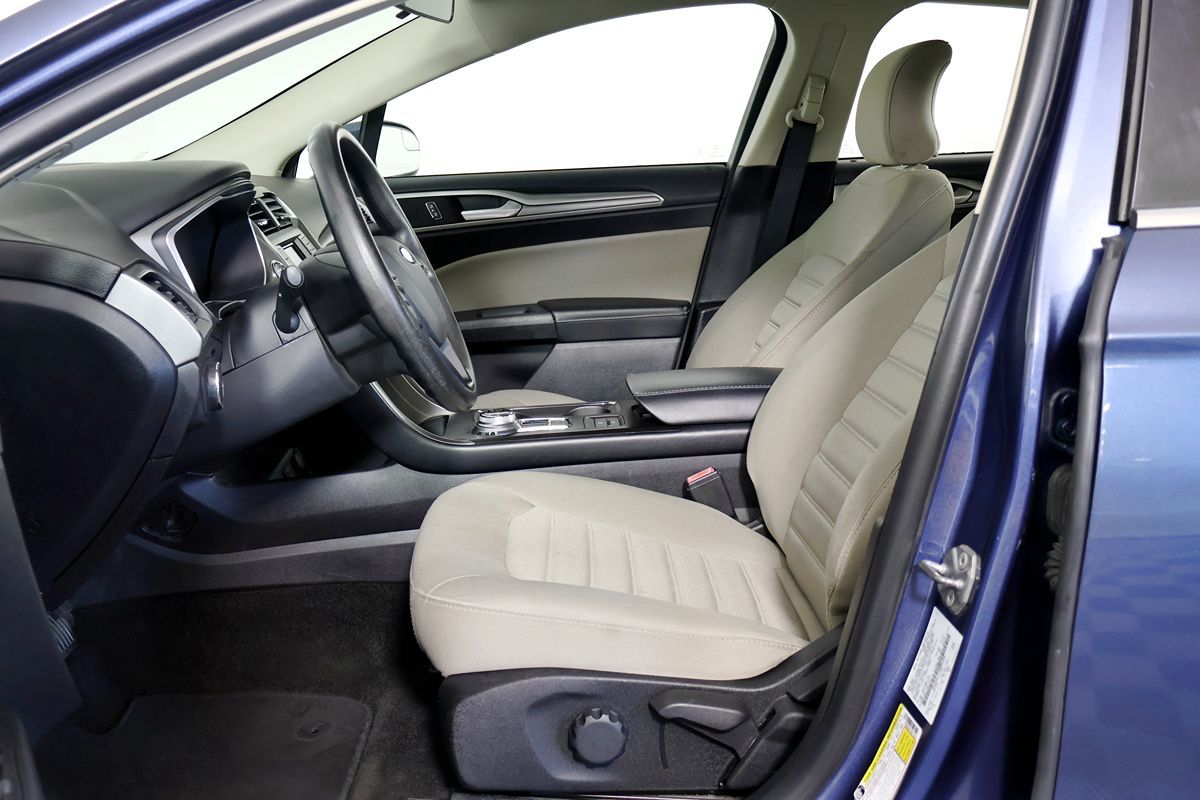 Ford Fusion photo 20