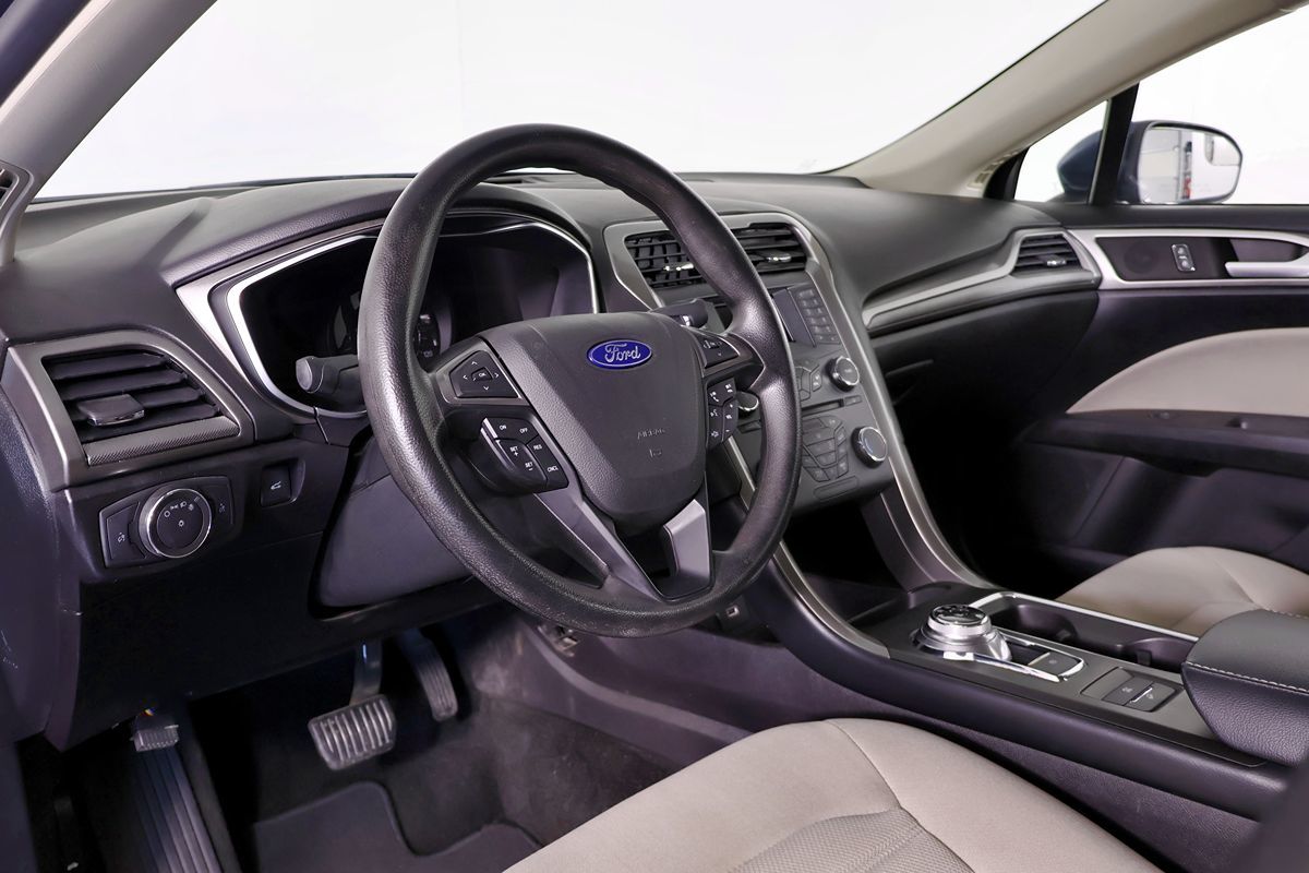 Ford Fusion photo 22