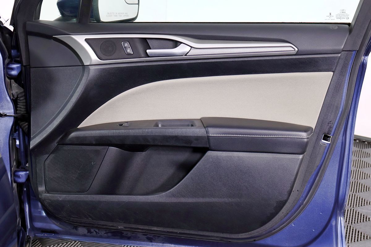 Ford Fusion photo 34