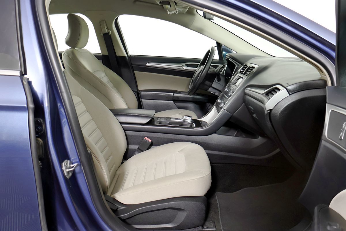 Ford Fusion photo 36