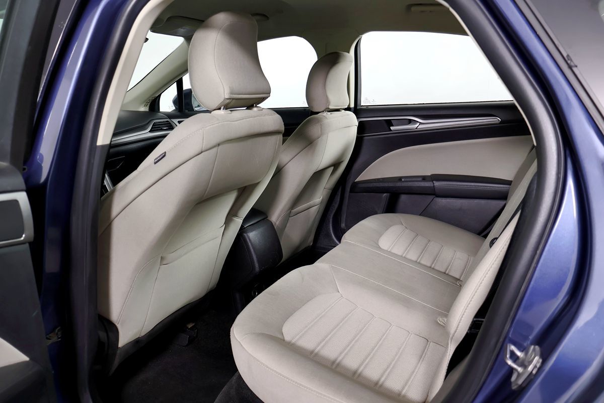 Ford Fusion photo 39
