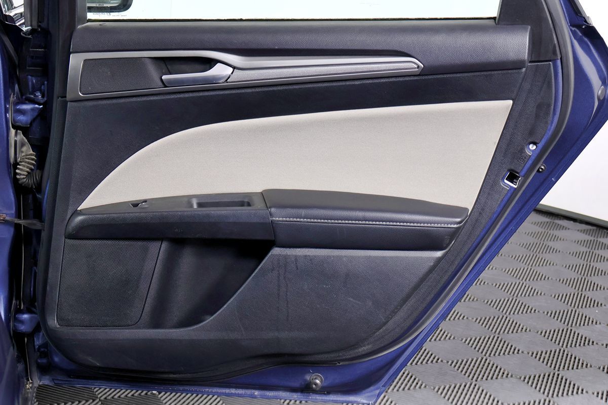 Ford Fusion photo 41