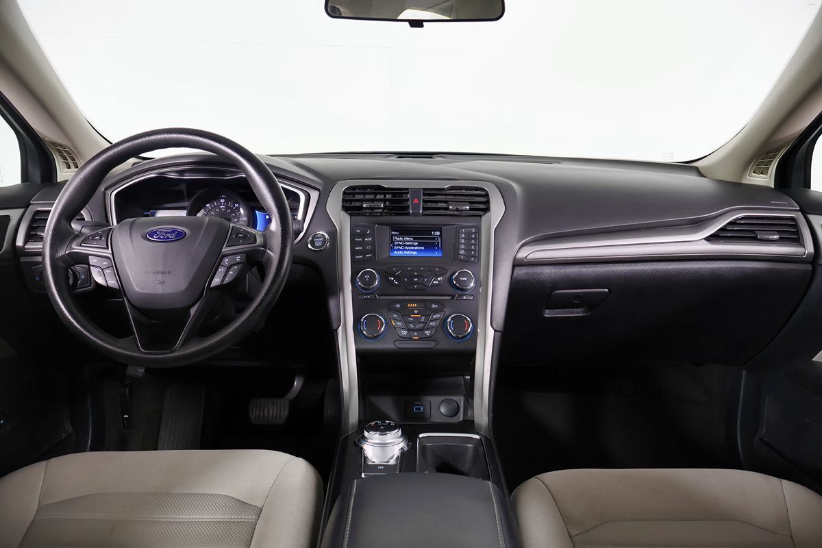 Ford Fusion photo 23