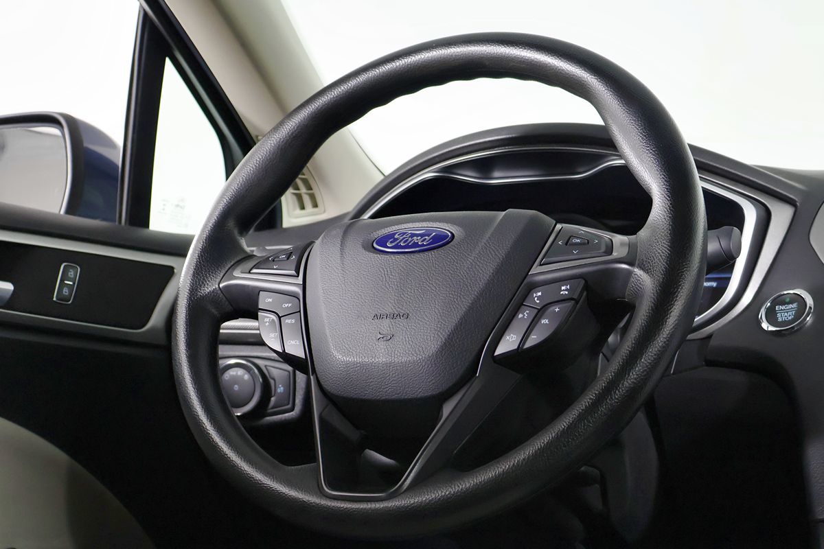 Ford Fusion photo 25