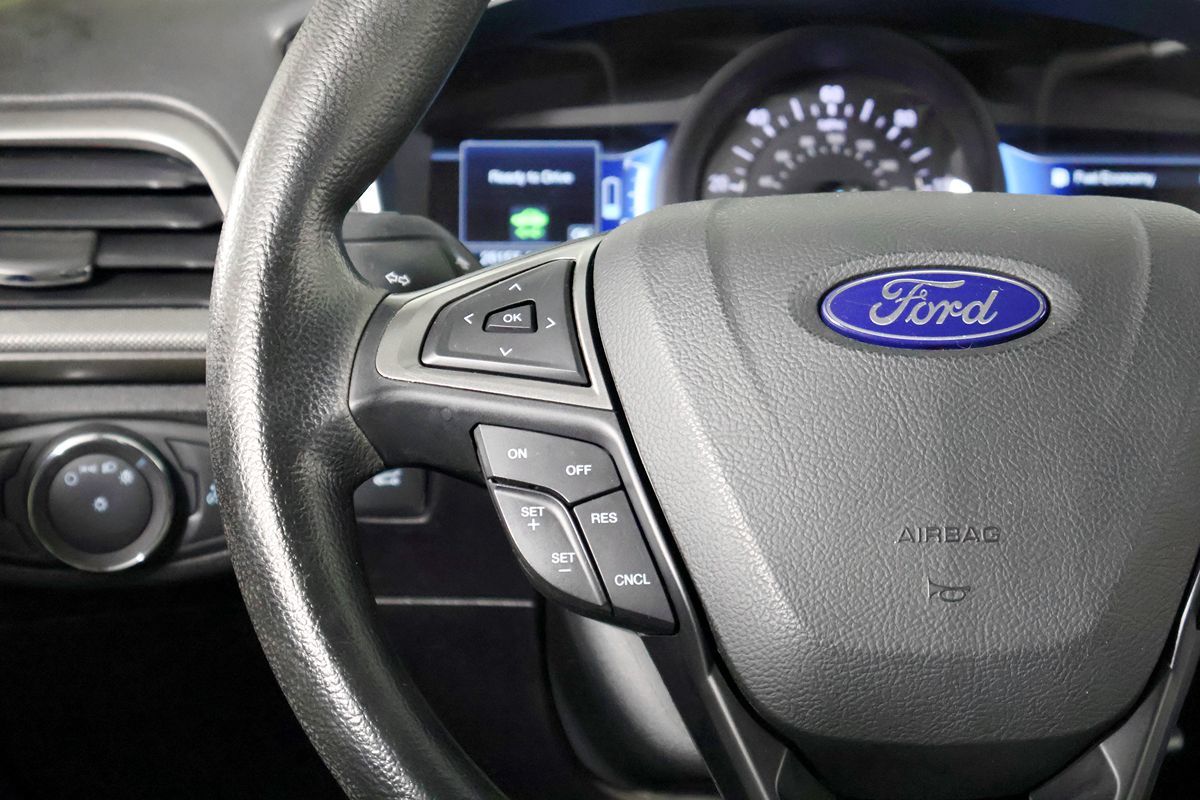 Ford Fusion photo 26