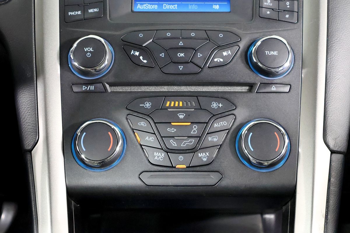 Ford Fusion photo 31