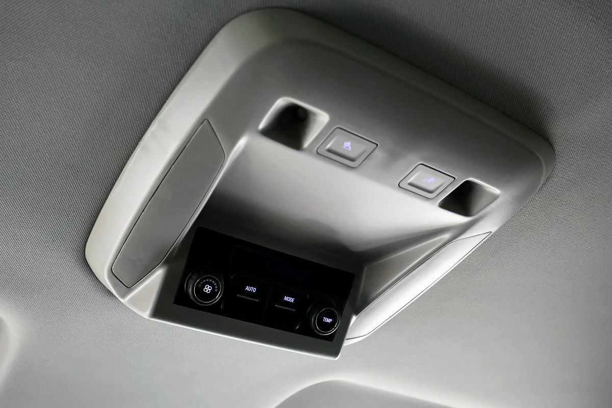 Chevrolet Tahoe photo 33