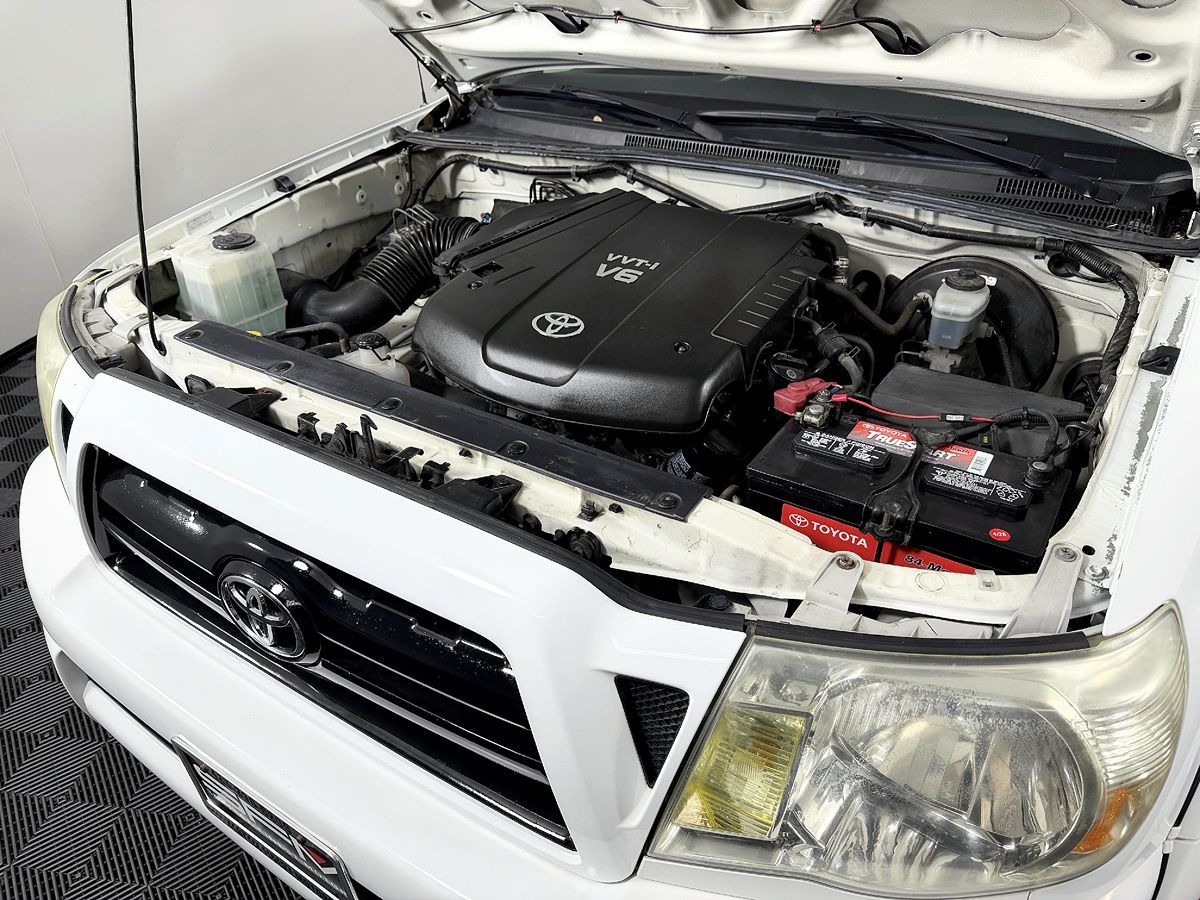 Toyota Tacoma photo 20