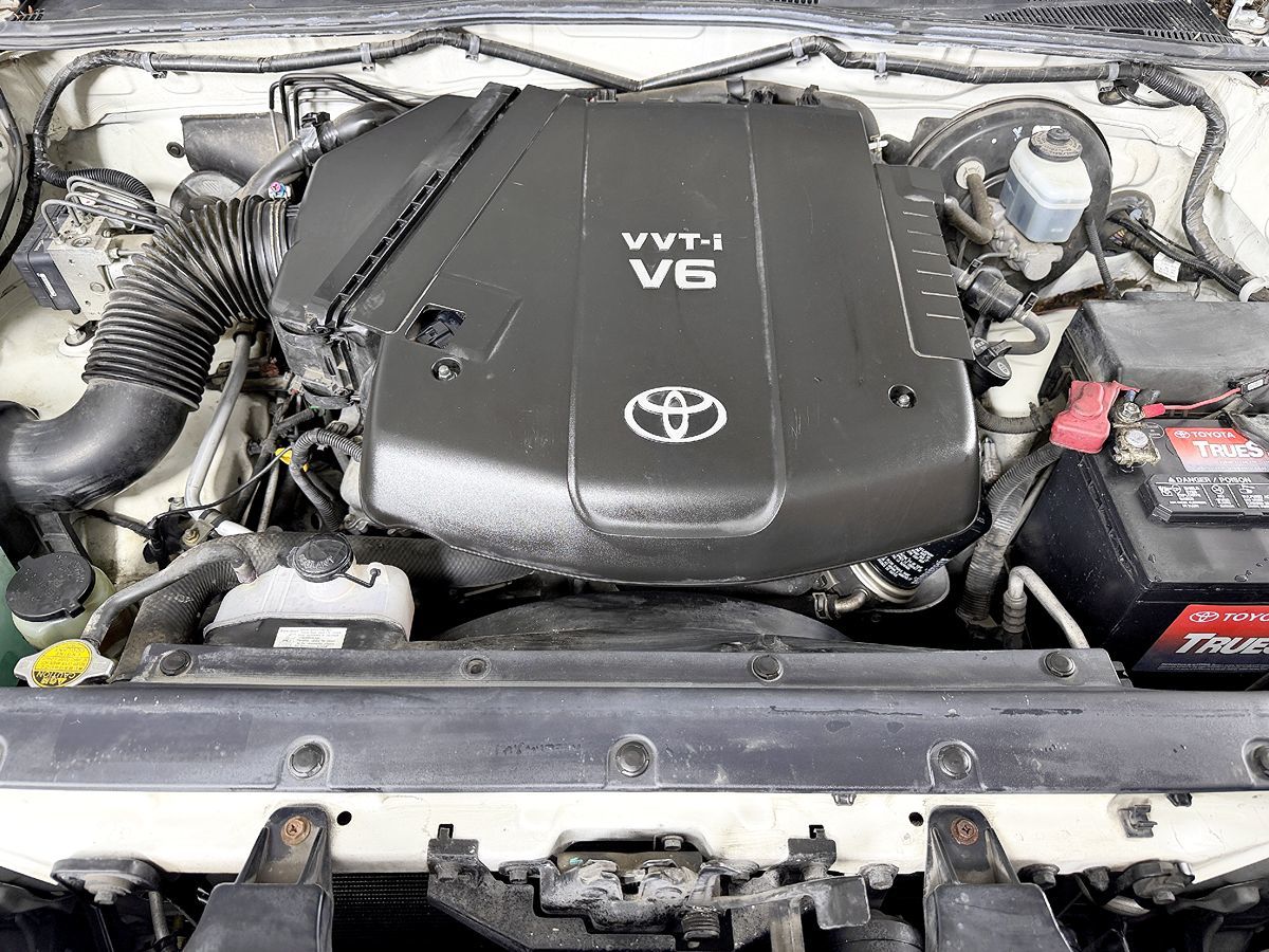 Toyota Tacoma photo 22