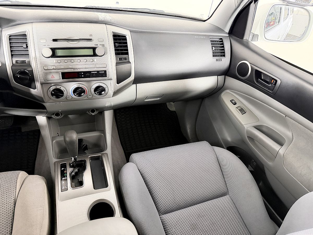 Toyota Tacoma photo 50