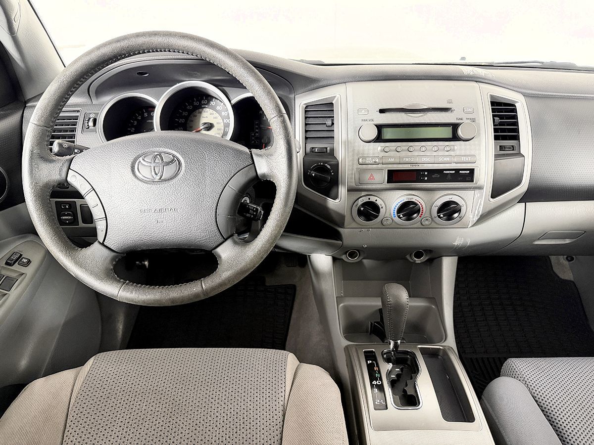 Toyota Tacoma photo 51