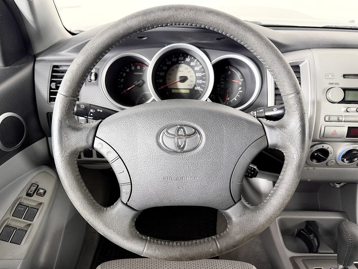 Toyota Tacoma photo 52