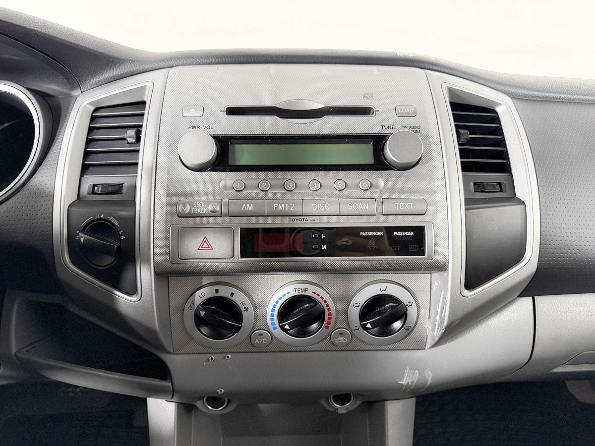 Toyota Tacoma photo 54